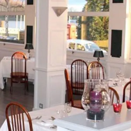 Normotel La Marine 76 2* Rives-en-Seine