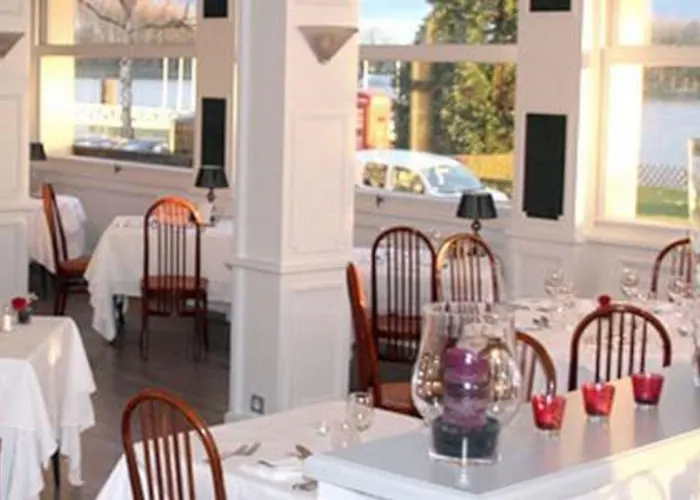 Normotel La Marine 76 2* Rives-en-Seine